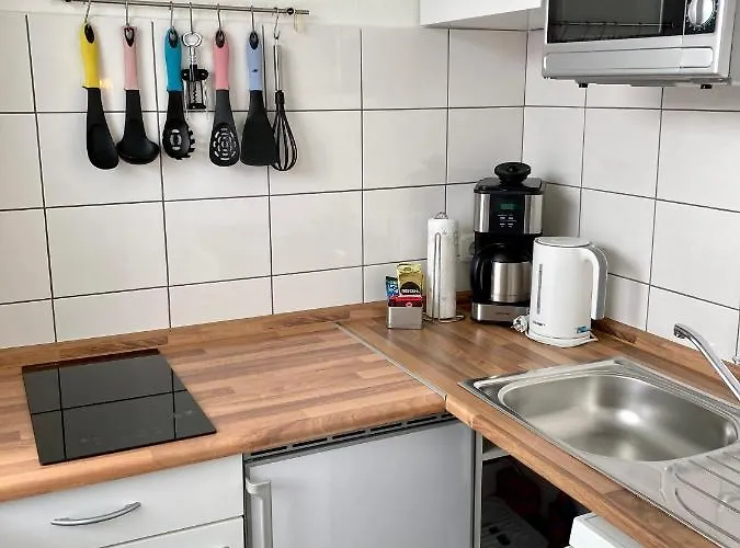 Apartman Anton-gunther-str 16 *